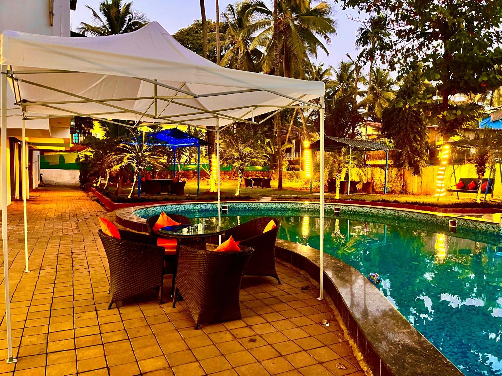 Summer Beach Resort, Goa - #Near Baga Beach #Swimming Pool #Garden #Bar #Lift #Premium Rooms #Property Of The Year #70565-84665 Calangute Ngoại thất bức ảnh