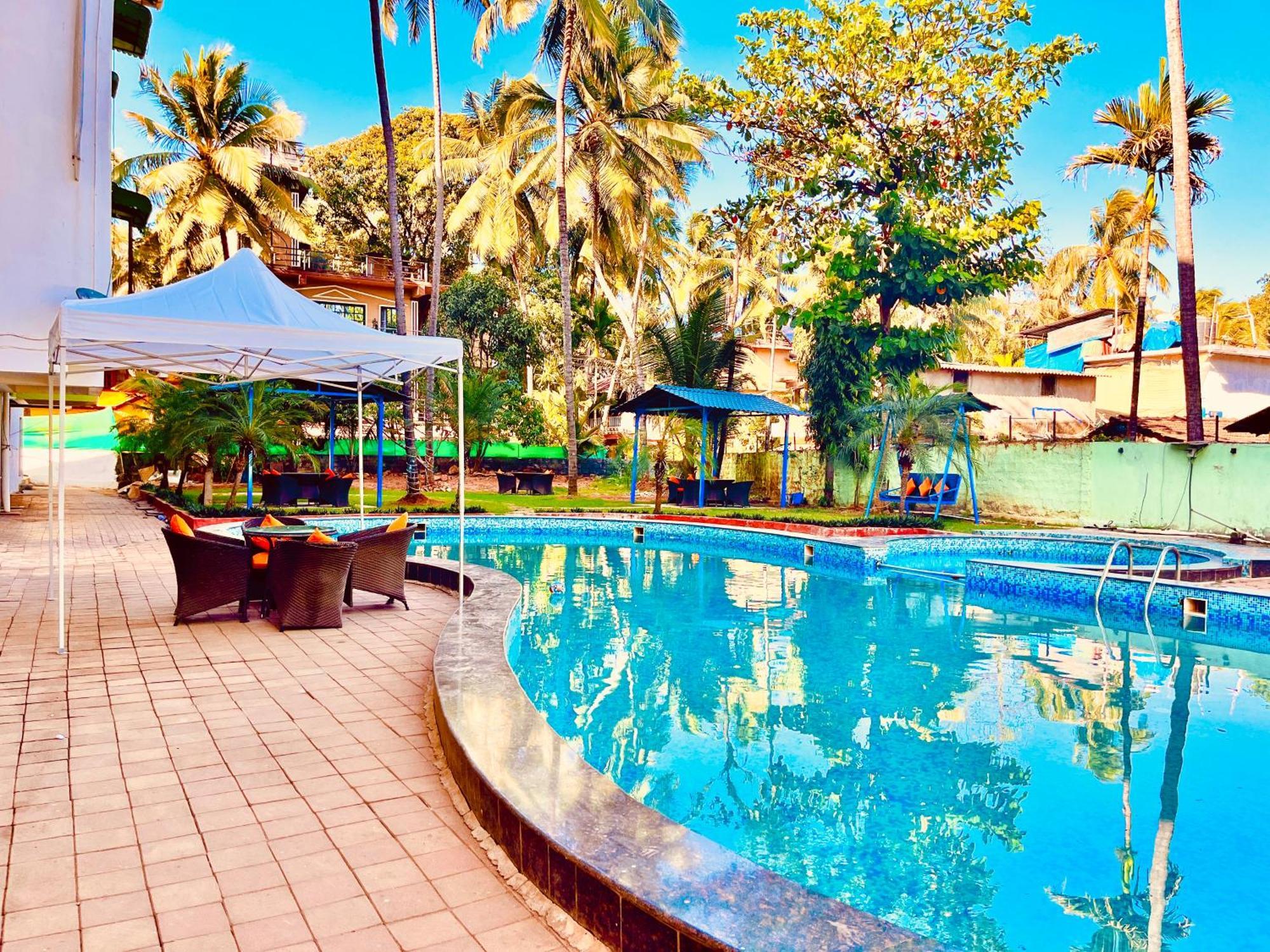 Summer Beach Resort, Goa - #Near Baga Beach #Swimming Pool #Garden #Bar #Lift #Premium Rooms #Property Of The Year #70565-84665 Calangute Ngoại thất bức ảnh