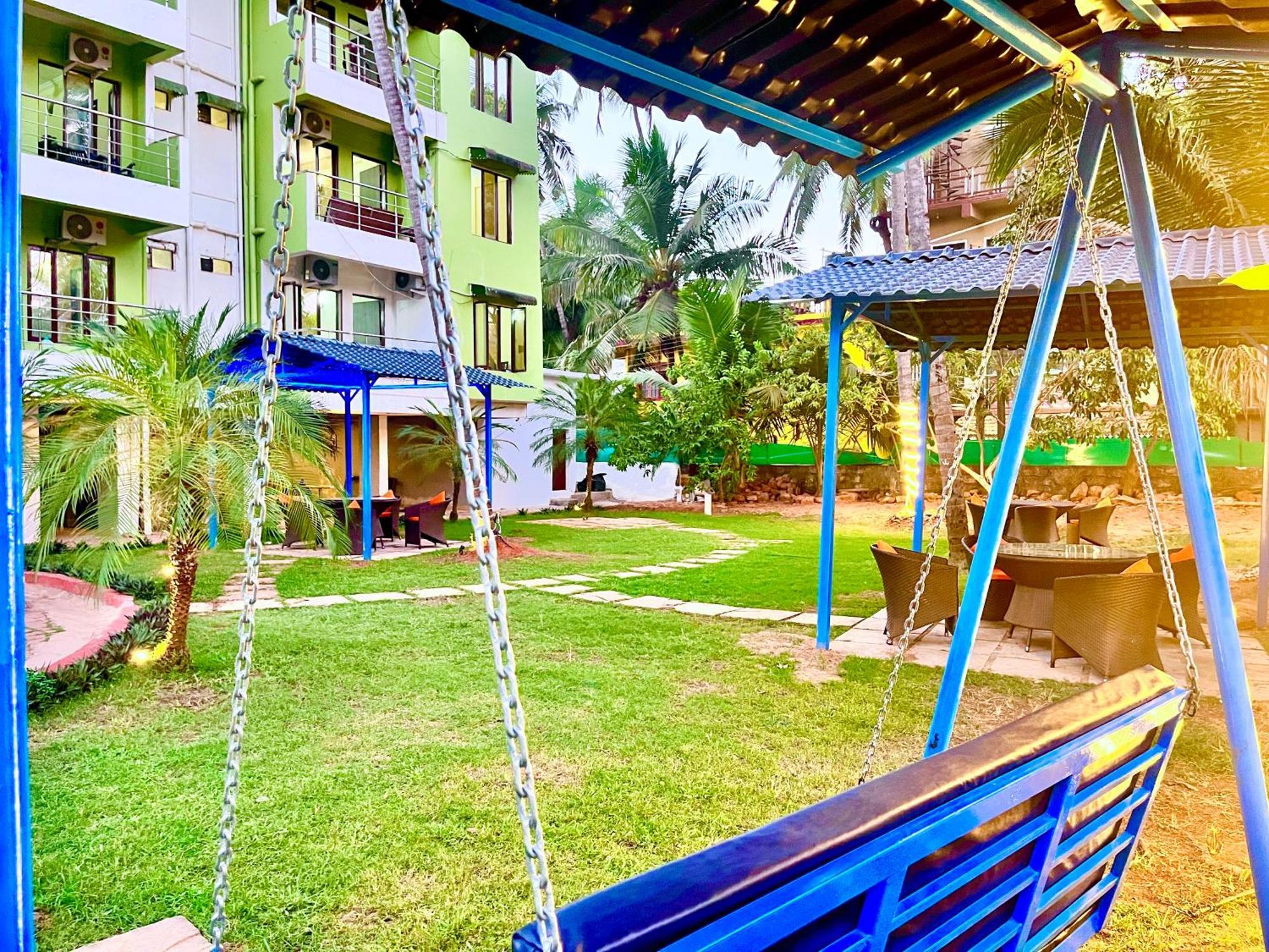 Summer Beach Resort, Goa - #Near Baga Beach #Swimming Pool #Garden #Bar #Lift #Premium Rooms #Property Of The Year #70565-84665 Calangute Ngoại thất bức ảnh