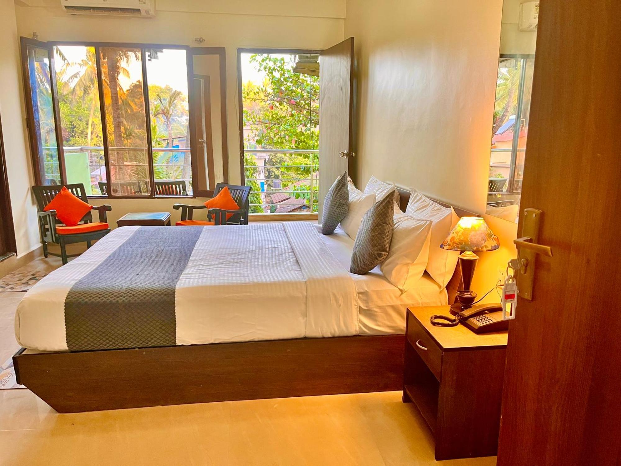 Summer Beach Resort, Goa - #Near Baga Beach #Swimming Pool #Garden #Bar #Lift #Premium Rooms #Property Of The Year #70565-84665 Calangute Ngoại thất bức ảnh