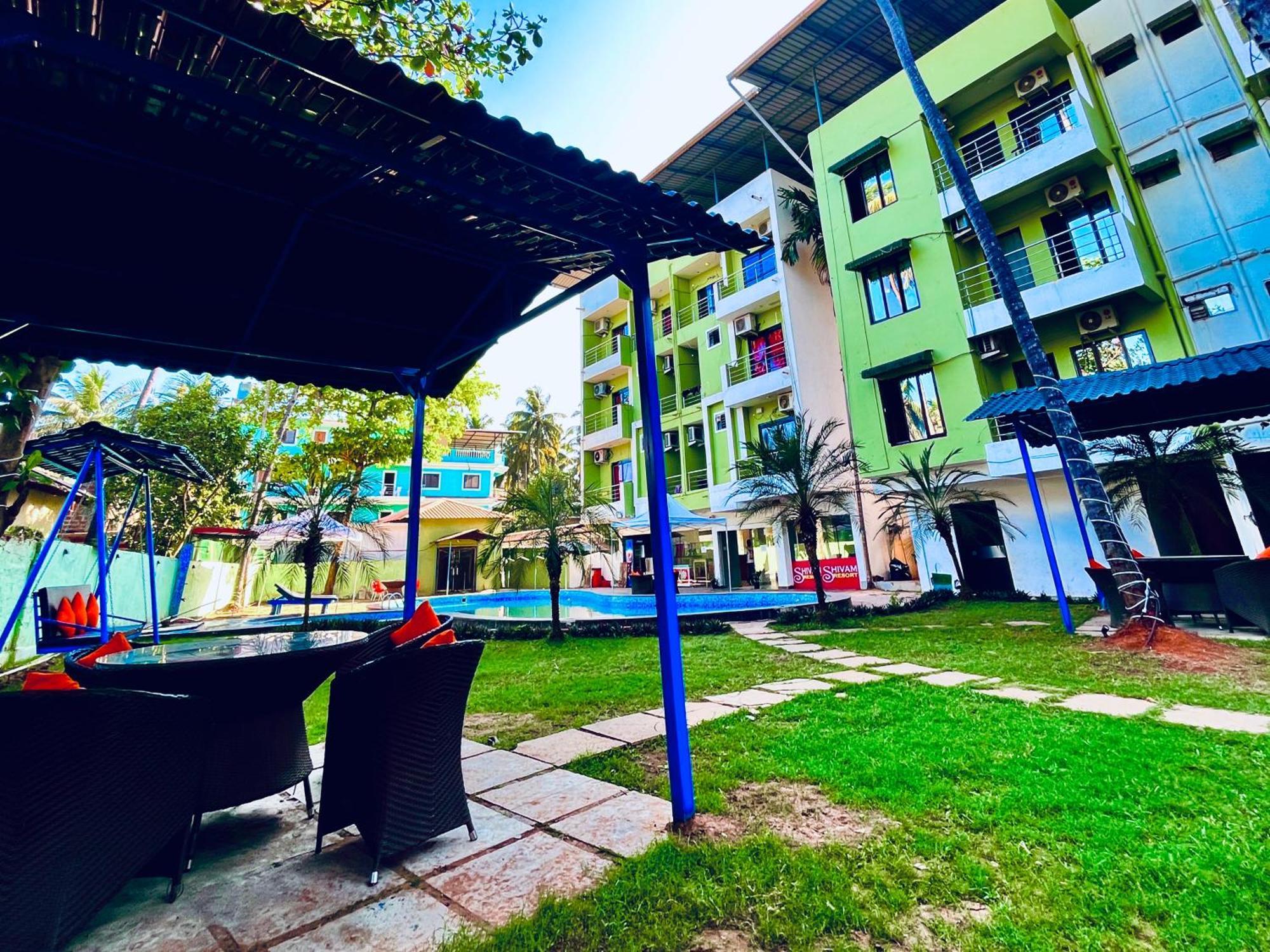 Summer Beach Resort, Goa - #Near Baga Beach #Swimming Pool #Garden #Bar #Lift #Premium Rooms #Property Of The Year #70565-84665 Calangute Ngoại thất bức ảnh
