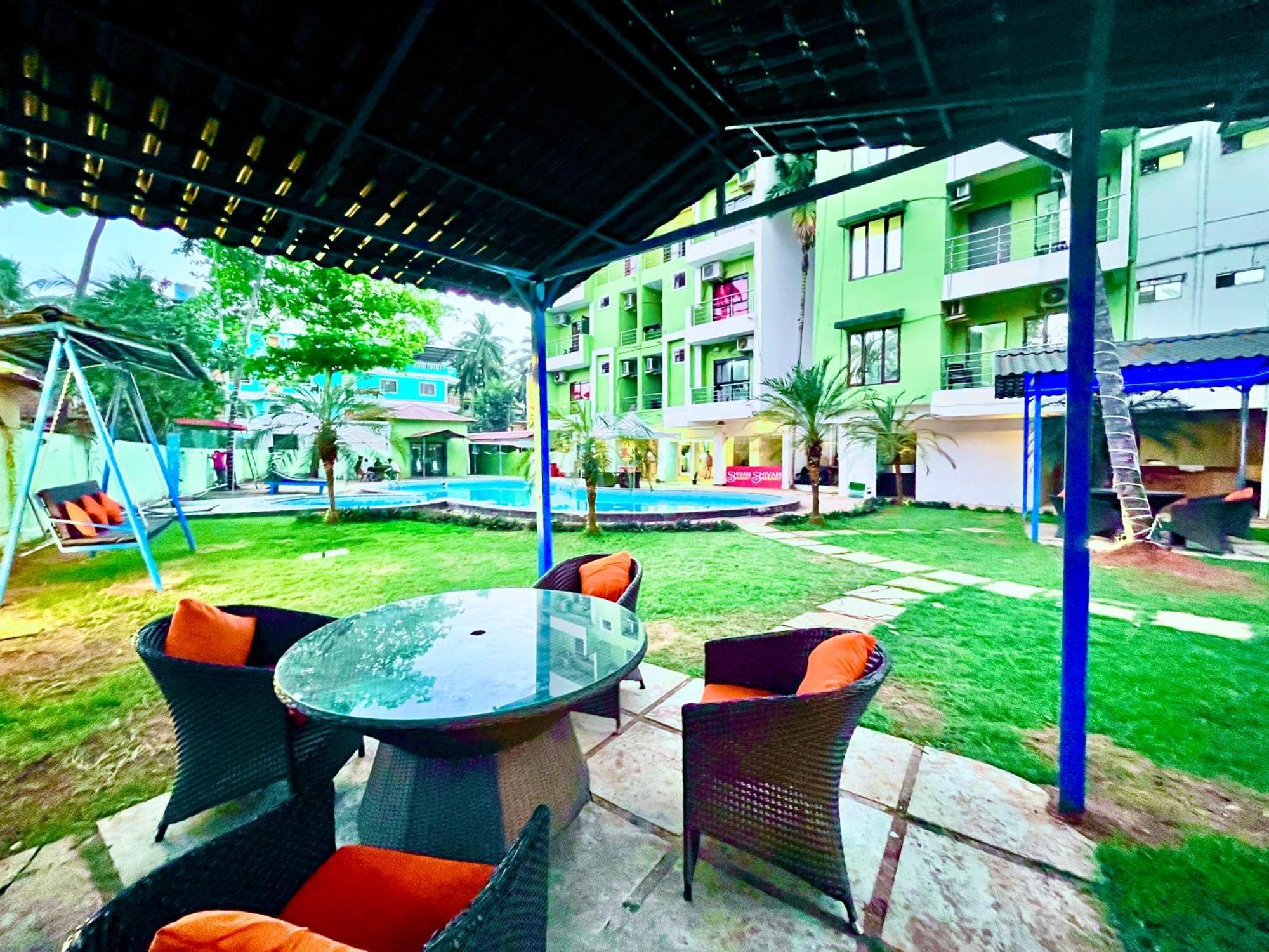 Summer Beach Resort, Goa - #Near Baga Beach #Swimming Pool #Garden #Bar #Lift #Premium Rooms #Property Of The Year #70565-84665 Calangute Ngoại thất bức ảnh