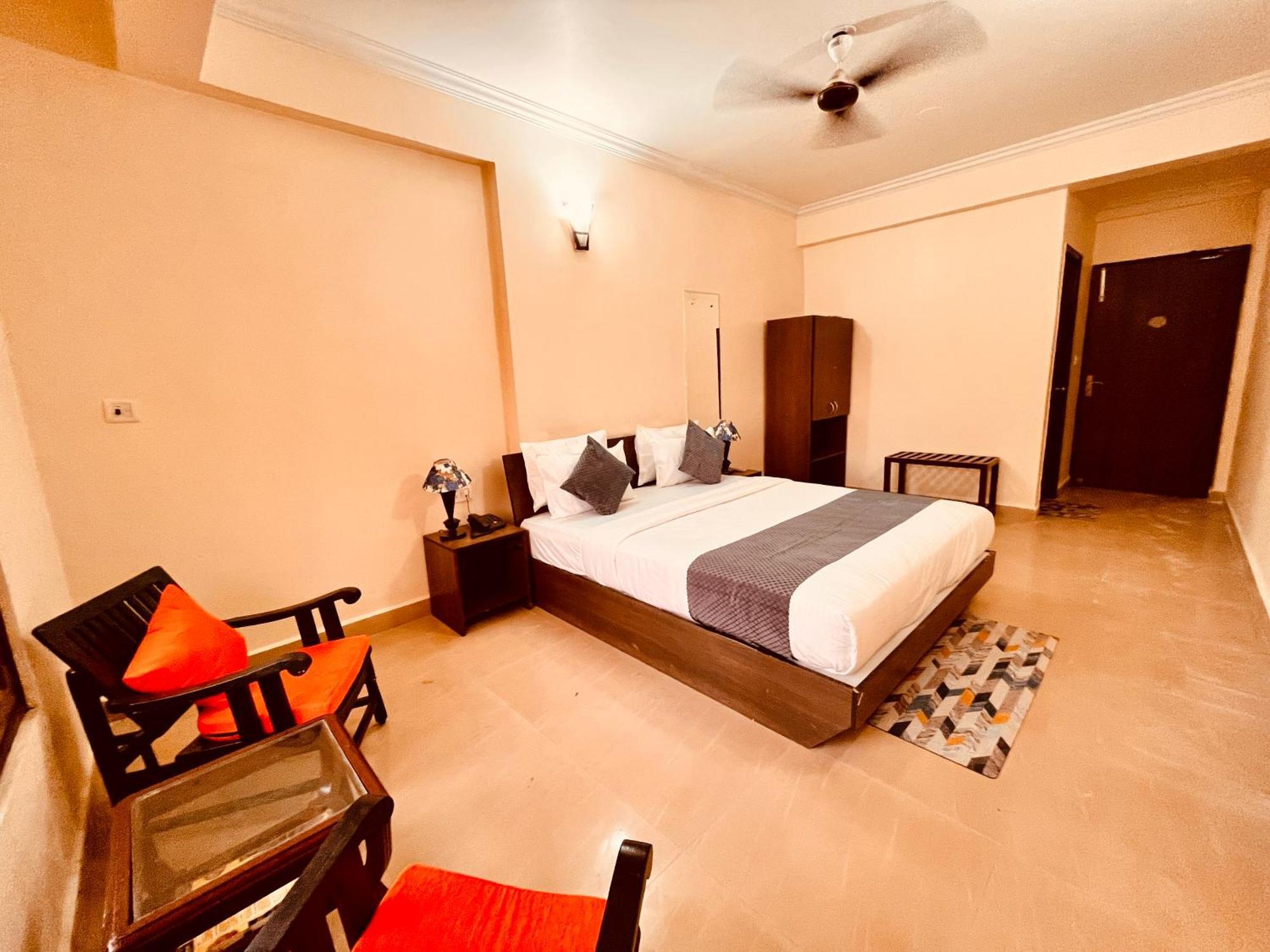 Summer Beach Resort, Goa - #Near Baga Beach #Swimming Pool #Garden #Bar #Lift #Premium Rooms #Property Of The Year #70565-84665 Calangute Ngoại thất bức ảnh