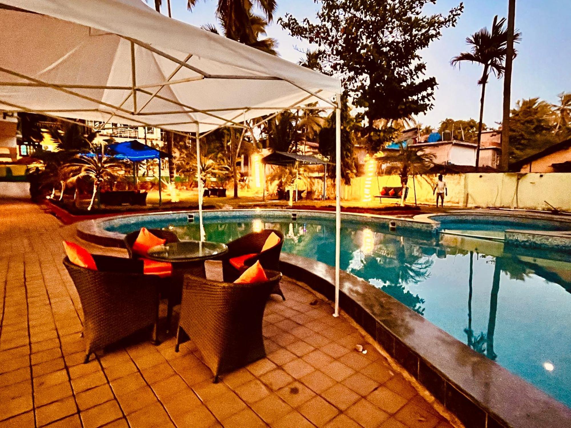 Summer Beach Resort, Goa - #Near Baga Beach #Swimming Pool #Garden #Bar #Lift #Premium Rooms #Property Of The Year #70565-84665 Calangute Ngoại thất bức ảnh