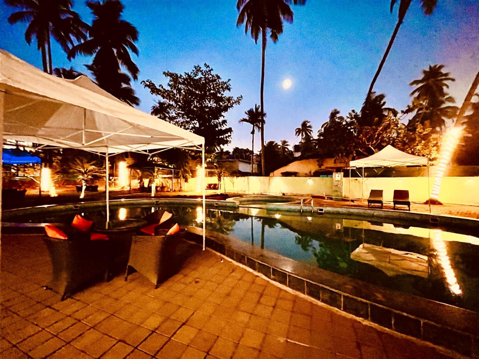 Summer Beach Resort, Goa - #Near Baga Beach #Swimming Pool #Garden #Bar #Lift #Premium Rooms #Property Of The Year #70565-84665 Calangute Ngoại thất bức ảnh