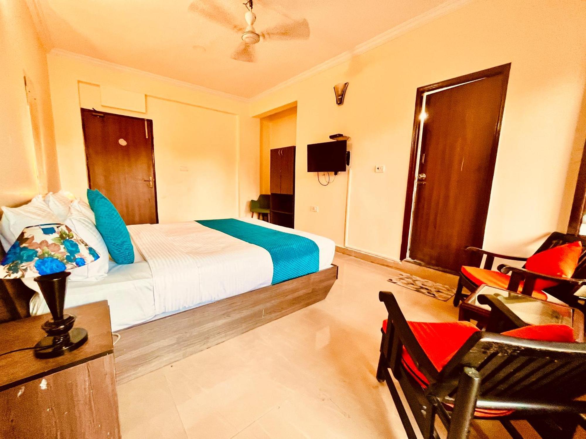 Summer Beach Resort, Goa - #Near Baga Beach #Swimming Pool #Garden #Bar #Lift #Premium Rooms #Property Of The Year #70565-84665 Calangute Ngoại thất bức ảnh